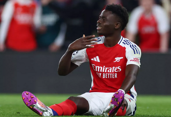Arsenal chuẩn bị phá kỷ lục lương để giữ chân Bukayo Saka
